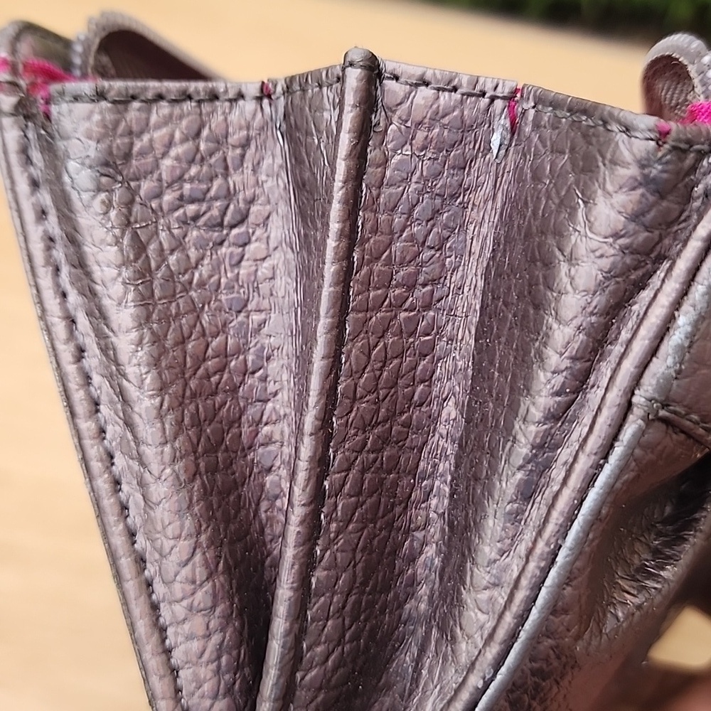 Juicy Couture Iridescent Convertible Purse Wallet - Picture 12 of 15